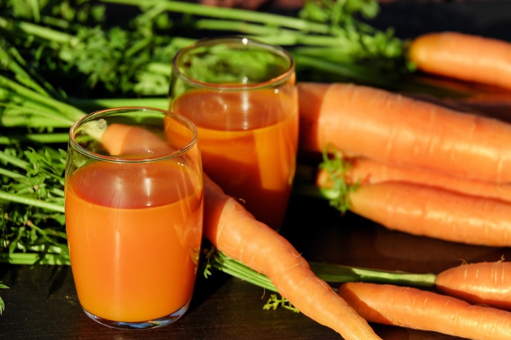 mrkev-pití - Dietní mrkvová polévka se šťávou z pomerančů